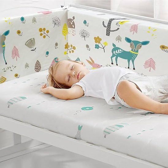 Tour de lit bébé